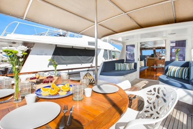 מלון סנט אדריה דה בסוס Charming Boat In Barcelona - Perfect Getaway מראה חיצוני תמונה